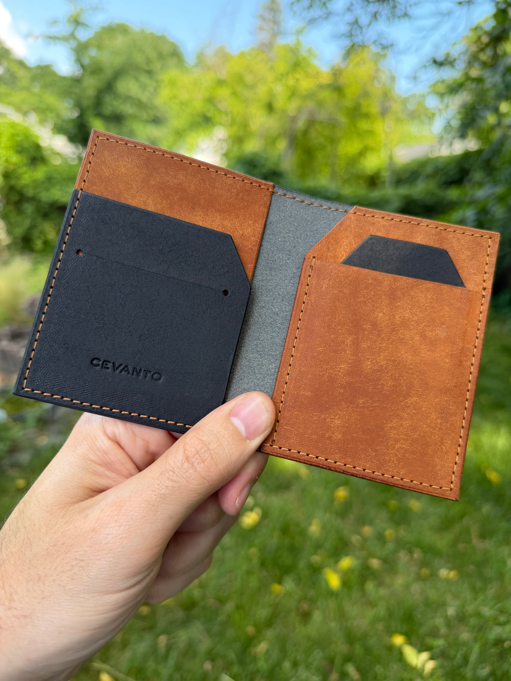Cevanto black and tan leather wallet inside view