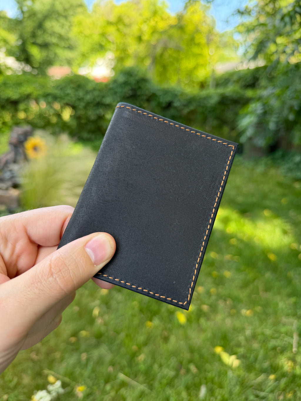 Cevanto black leather wallet front view